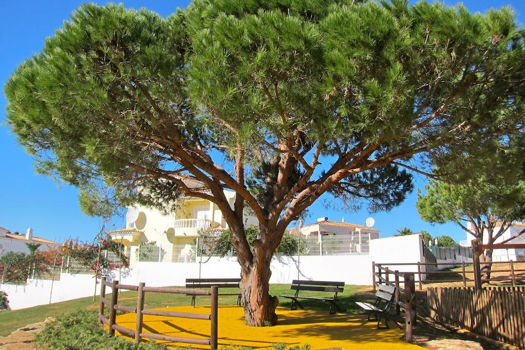 6 Bedroom Villa Brady Private With Pool And Garden Albufeira Extérieur photo